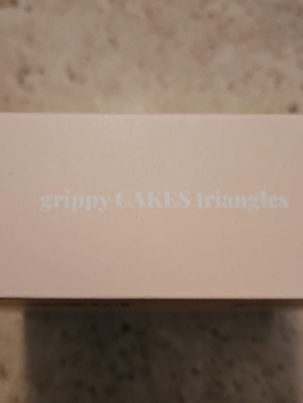 Grippy CAKES™ triangles × 1Honey / OG (A-DD) - Picture 7 of 8